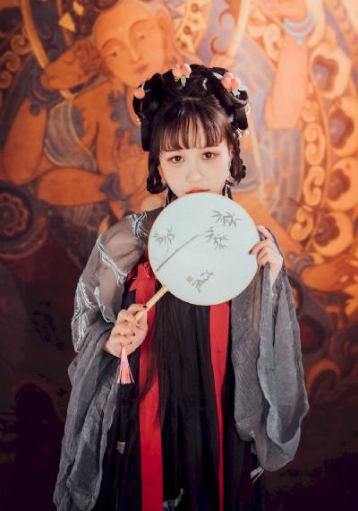 女朋友谈恋爱老把妹妹带着的_BD国语电影完整版在线观看